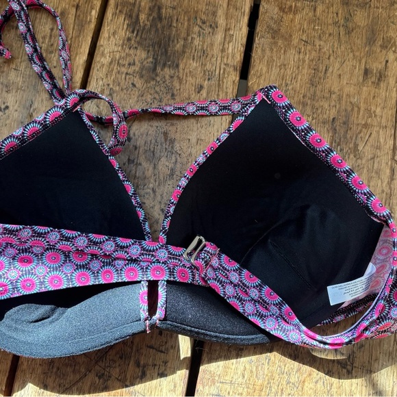 Pink and Black Patterned Women's Bikini Top - Picture 6 of 6